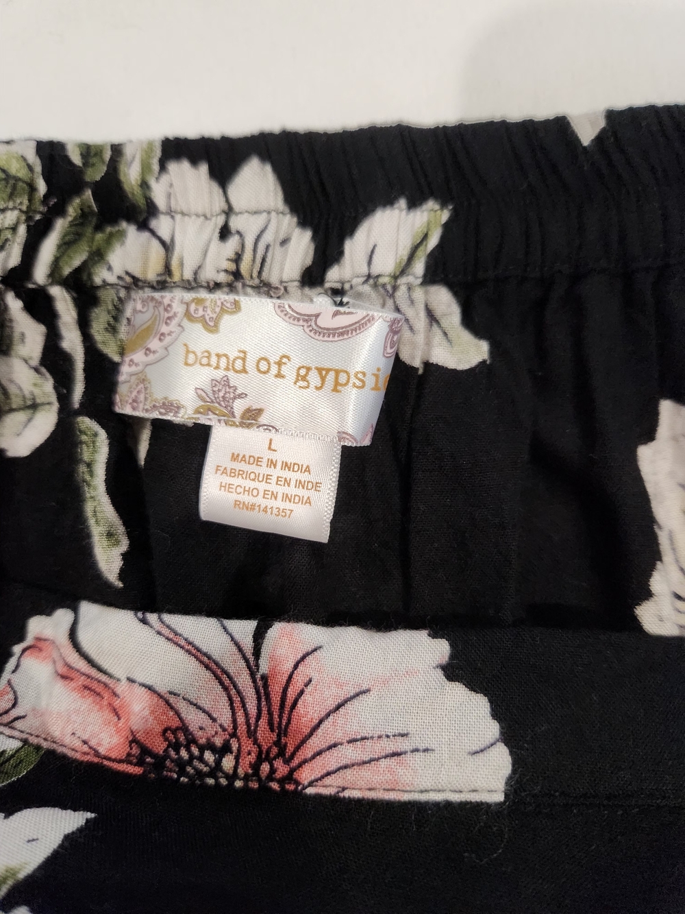 Band of Gypsies Hibiscus Black Floral 2 Piece Faux Wrap Skirt (L) w/crop Top (M) - Picture 11 of 11